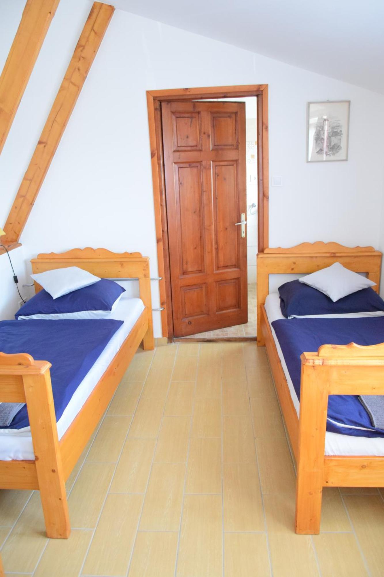 Anna Apartman Apartment Maroslele Exterior photo