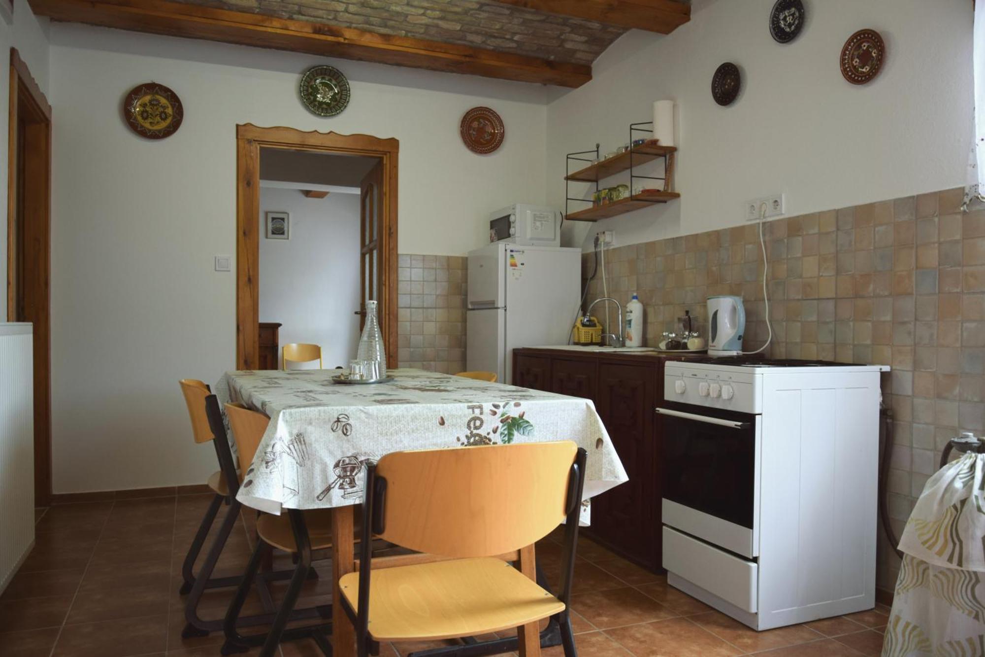 Anna Apartman Apartment Maroslele Exterior photo